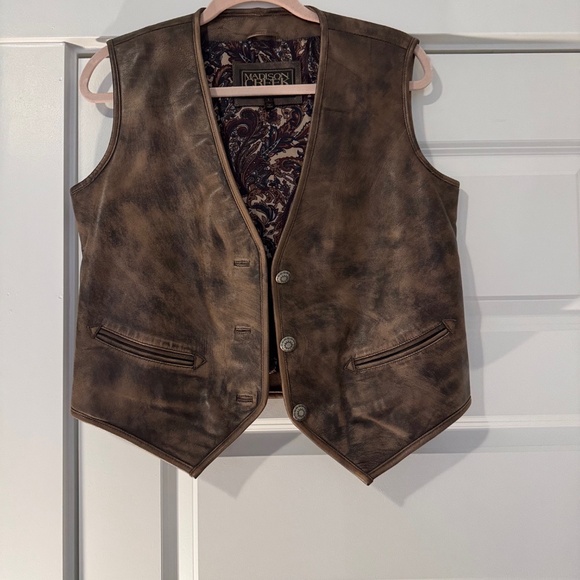 Madison Creek leather vest - Picture 2 of 5